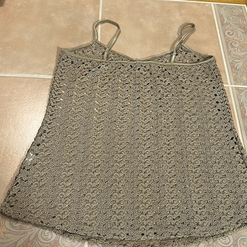 EUC BKE Gray Crochet Sleeveless Camisole Top “BUCKLE” GREAT CONDITION - Picture 2 of 4